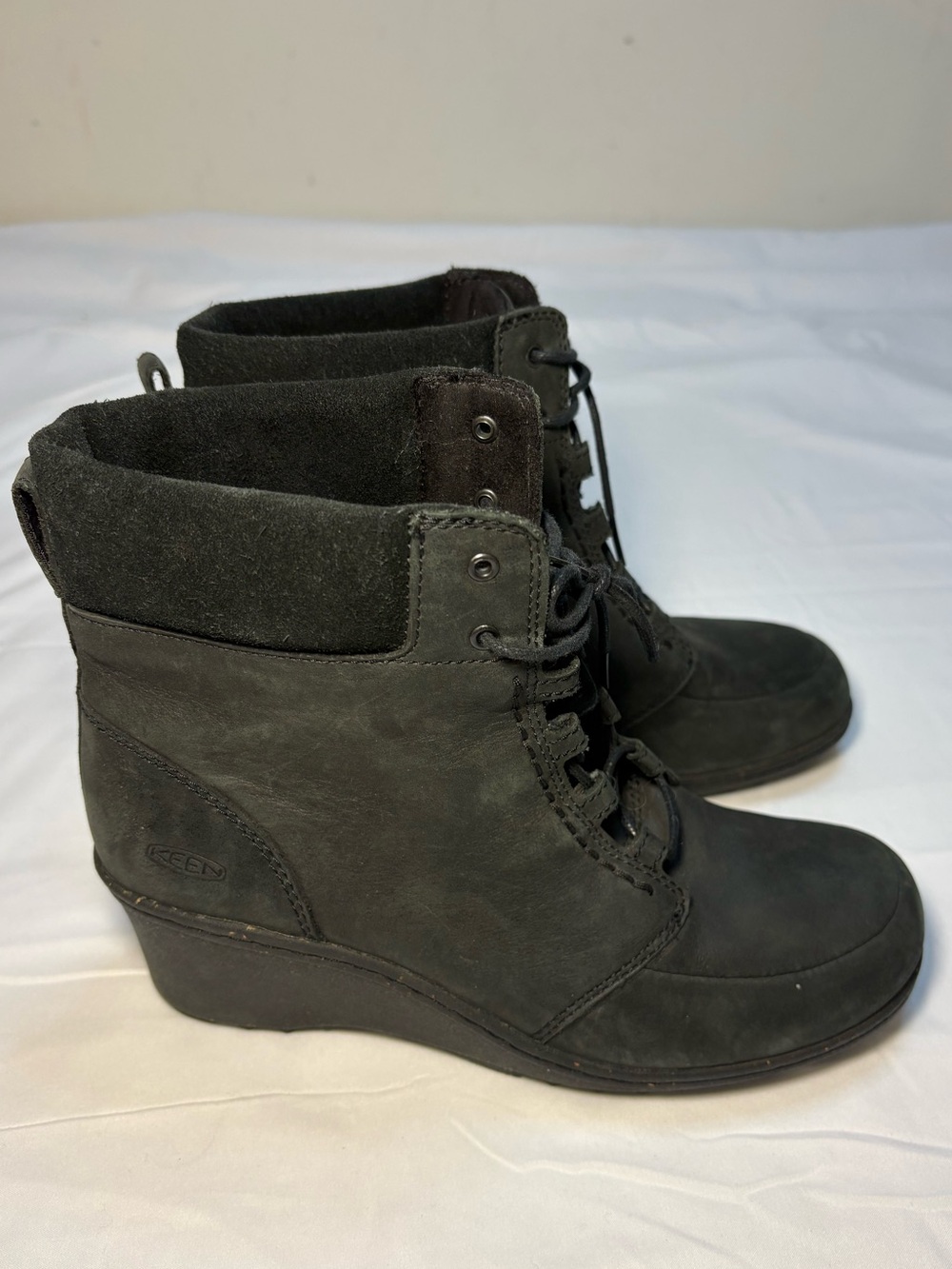 KEEN Akita Black Leather Lace-Up Wedge Ankle Boots Size 9 EU 39.5